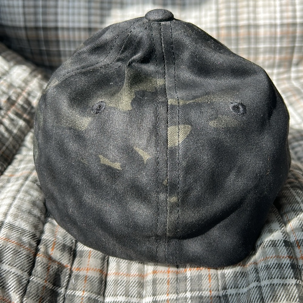 COPY - Black Camo flex hat S/M - Picture 4 of 7